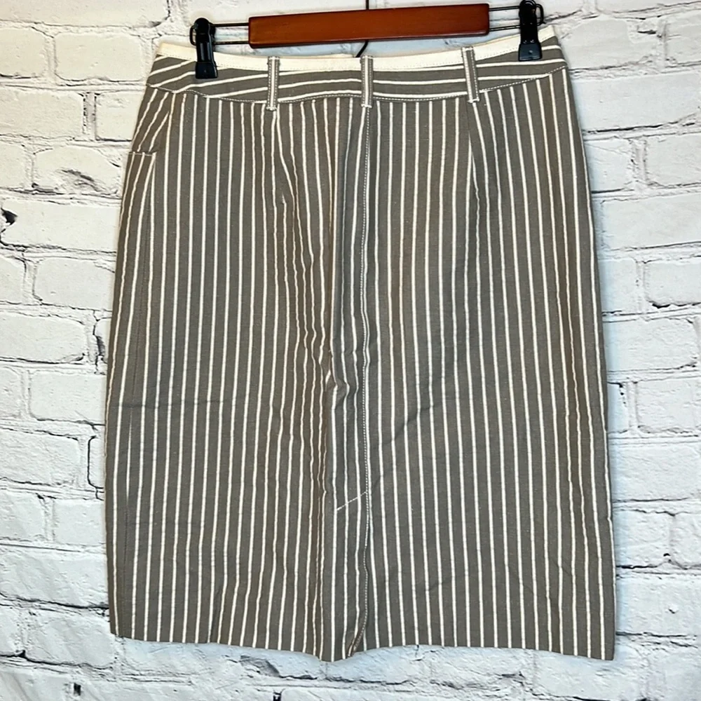 Worth Gray Cream Striped Gold Button Straight Skirt Size 6 Excellent Condition